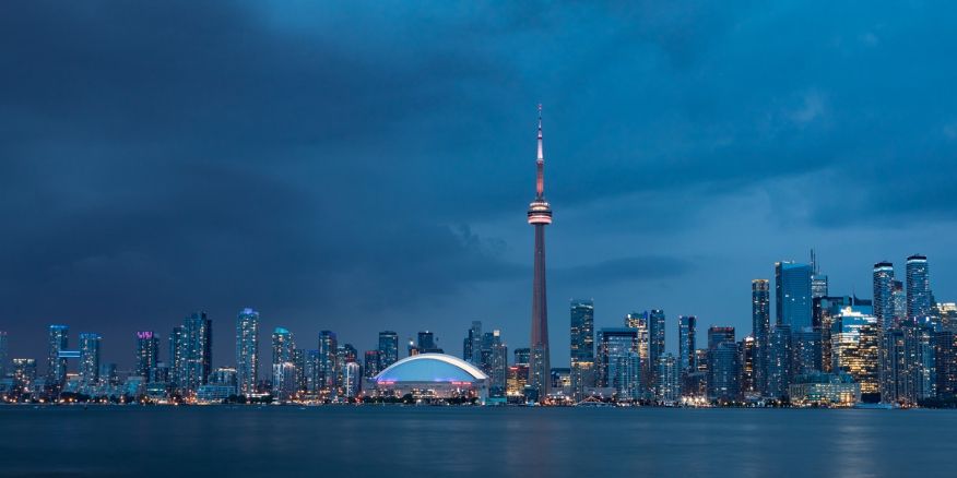 Vetores de Toronto e mais imagens de CN Tower  CN Tower Cidade  Ilustração e Pintura  iStock